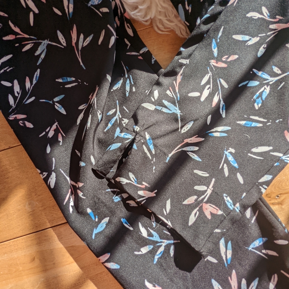 REITMANS - Floral Print Jump Suit - Picture 4 of 12